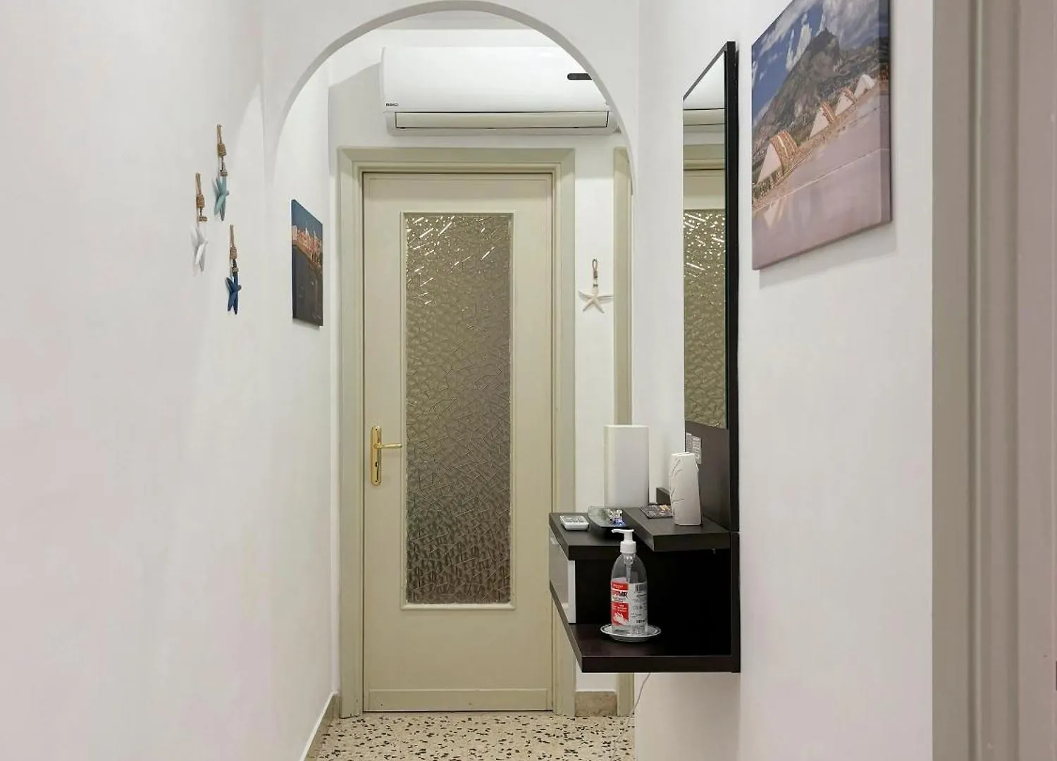 Bed Cammareri Apartment Trapani 0*,
